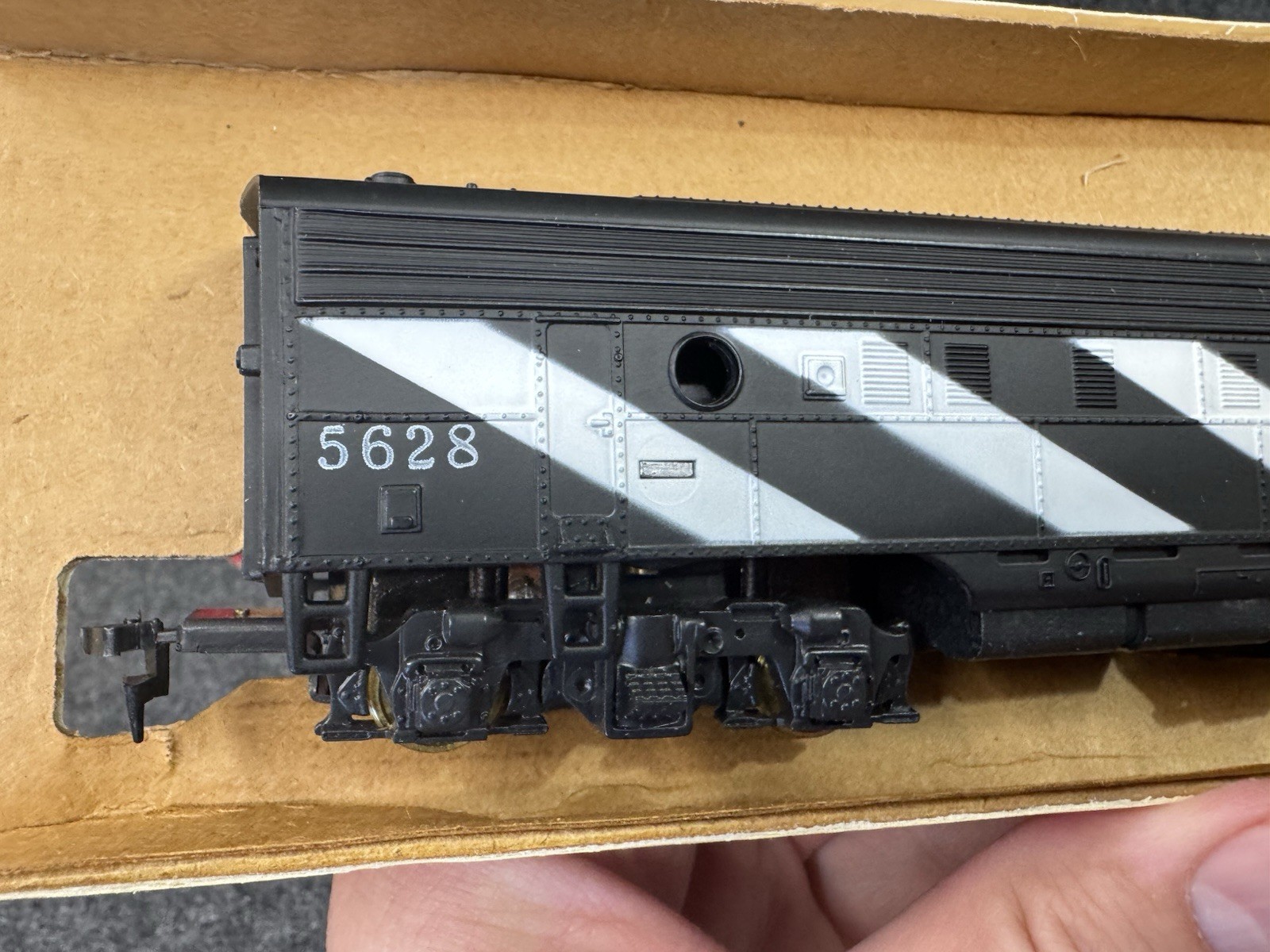 TYCO HO Scale Diesel F9 A Unit CANADIAN NATIONAL CN 224K Operating Headlight NOS