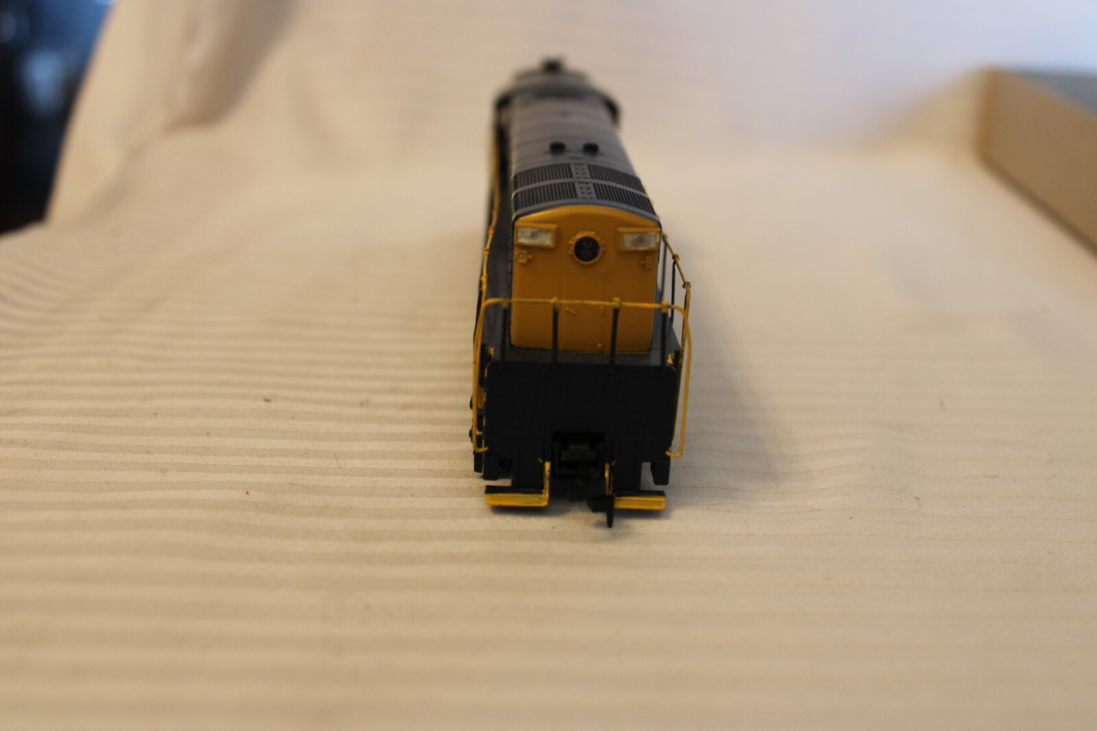 HO Scale Athearn, FM H24-66 Diesel Locomotive, Santa Fe Blue, #9214 Built