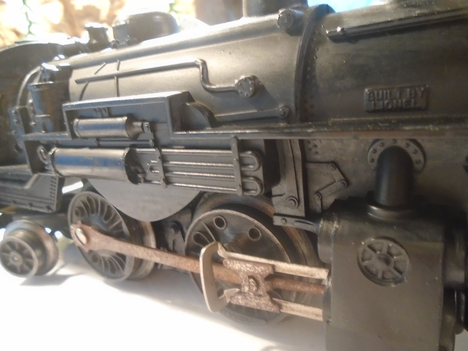 LIONEL 2-4-2 No 1001 STEAM LOCOMOTIVE WITH ATSF TENDER, TRACK TESTED 5-142-5