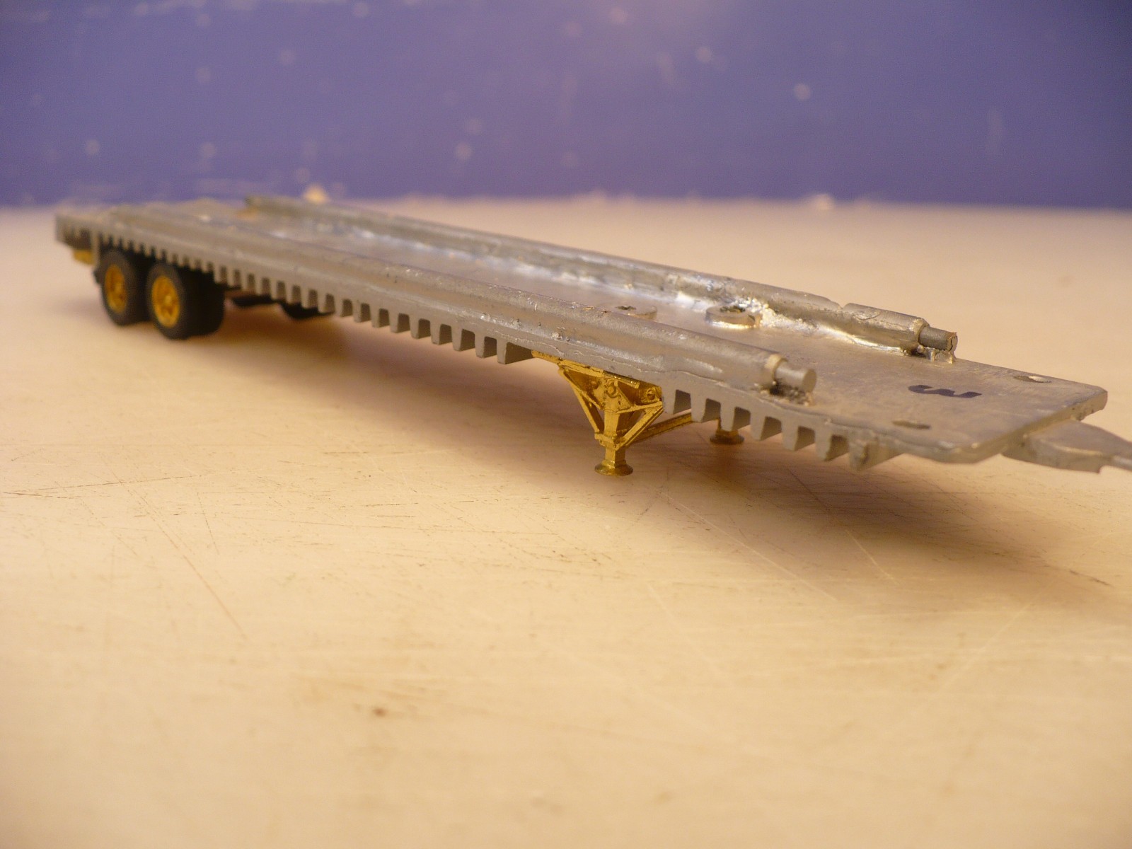 HO Overland RoadRailer Chassis type III U/P