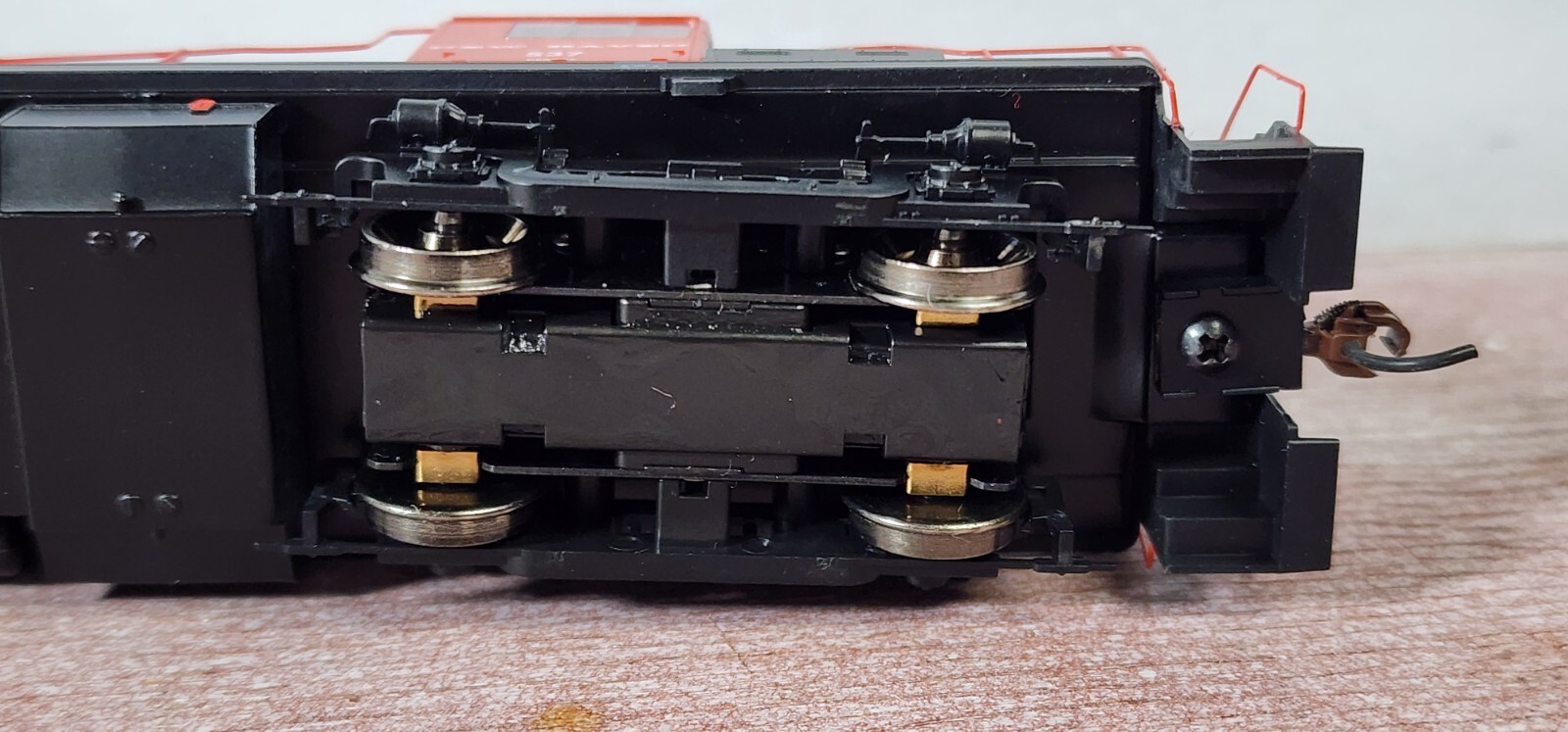 New Haven Railroad ALCO RS-3 Diesel Locomotive 537 Athearn 96765 with DCC Plug