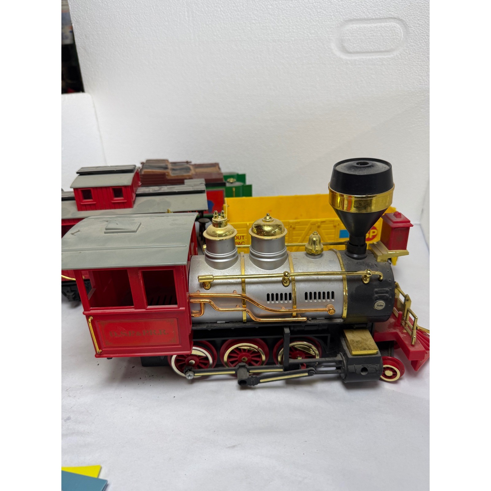 Echo Toy Train Set Multicolor Classic Rail Battery Operated Vintage Style