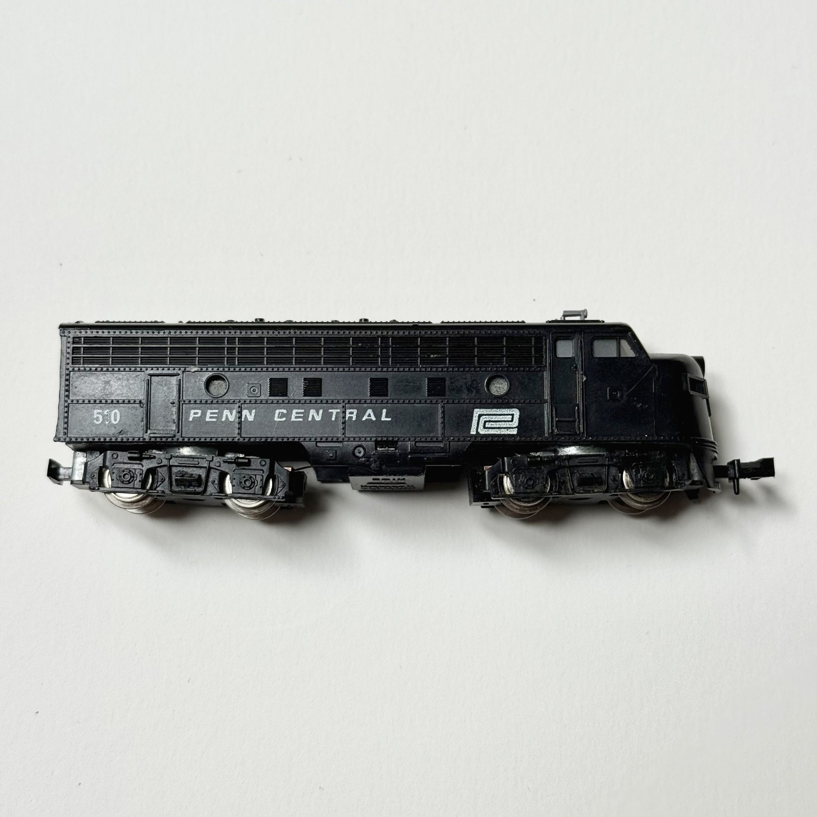 AURORA POSTAGE STAMP TRAIN N SCALE #4859 PENN CENTRAL F9-A DIESEL