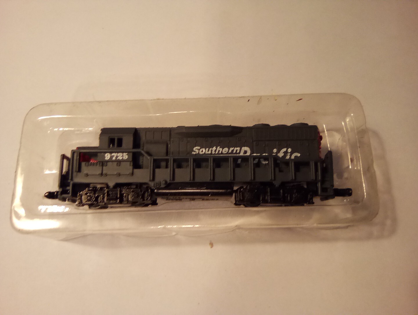 SOUTHERN PACIFIC LOGO LOCOMOTIVE GREAT FOR ANY COLLECTION!