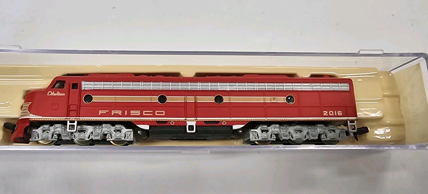 N Scale Train Engine Life-Like St. Louis–San Francisco Railway SLSF E8A #2016