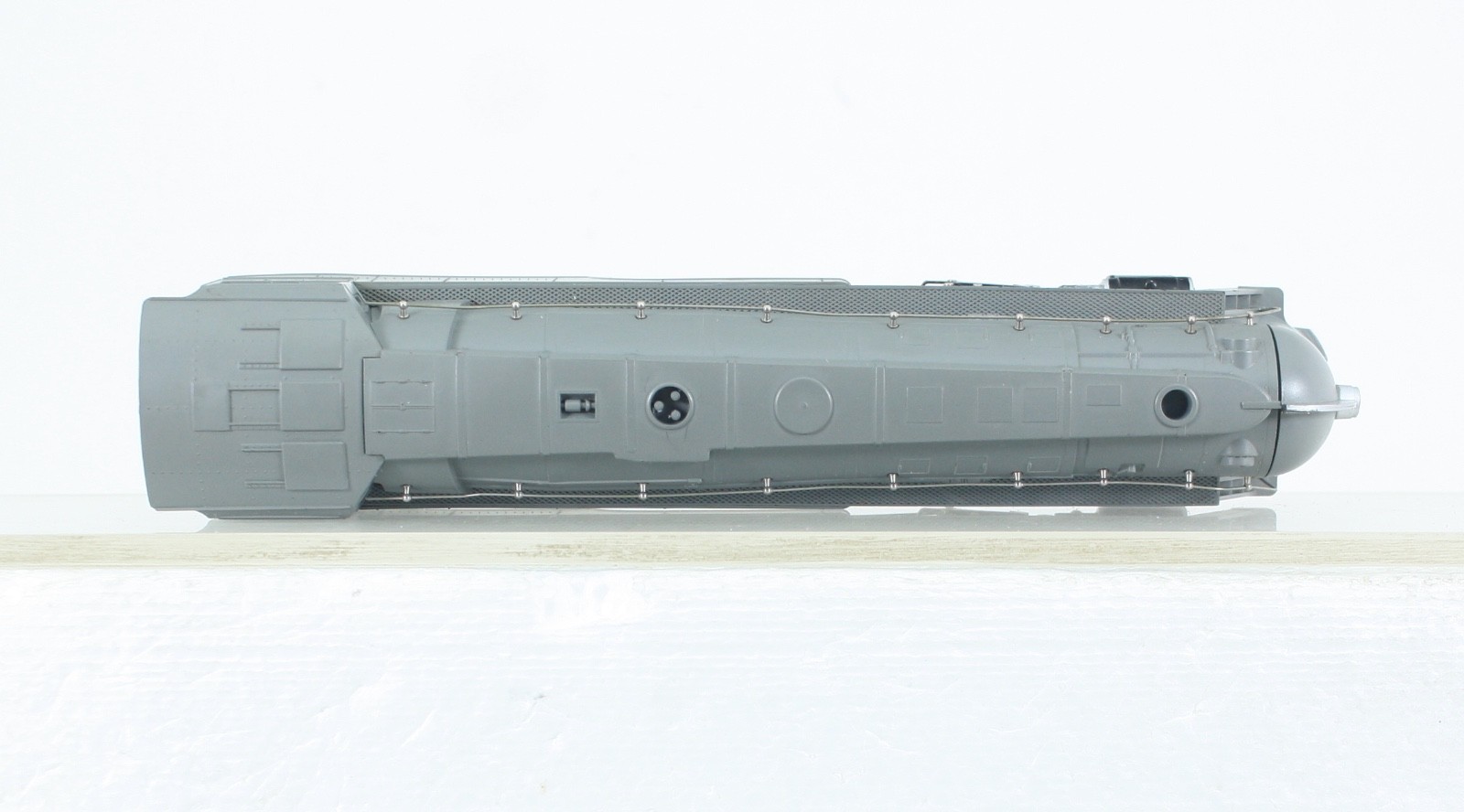 HO Scale AHM Rivarossi New York Central Streamlined 4-6-4 Dreyfuss Hudson