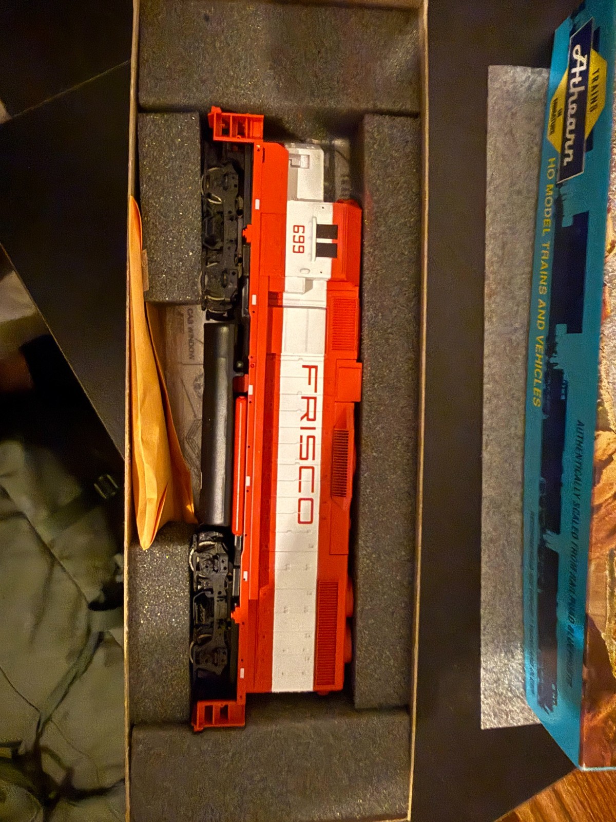 Athearn HO GP38-2 Frisco #699 DC Powered Blue Box Assembled New 4642