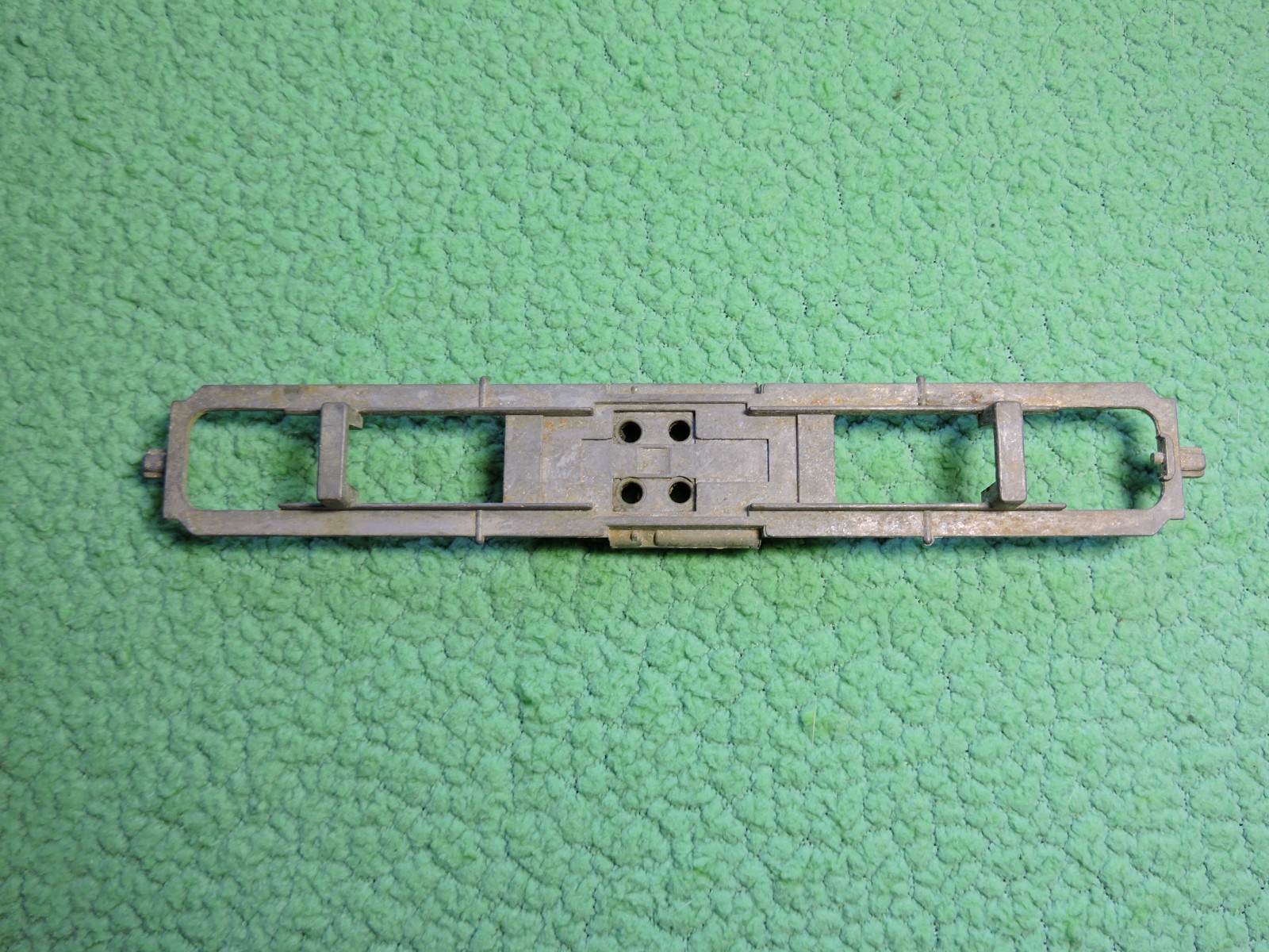 Vintage HO Athearn LONG DIESEL CHASSIS – FRAME ONLY Part