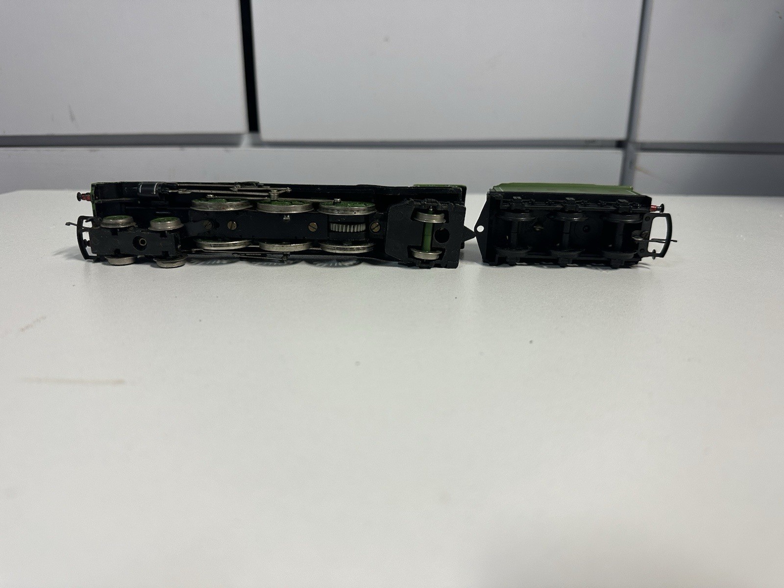 HORNBY TRIANG FLYING SCOTSMAN LNER 4472 BR GREEN