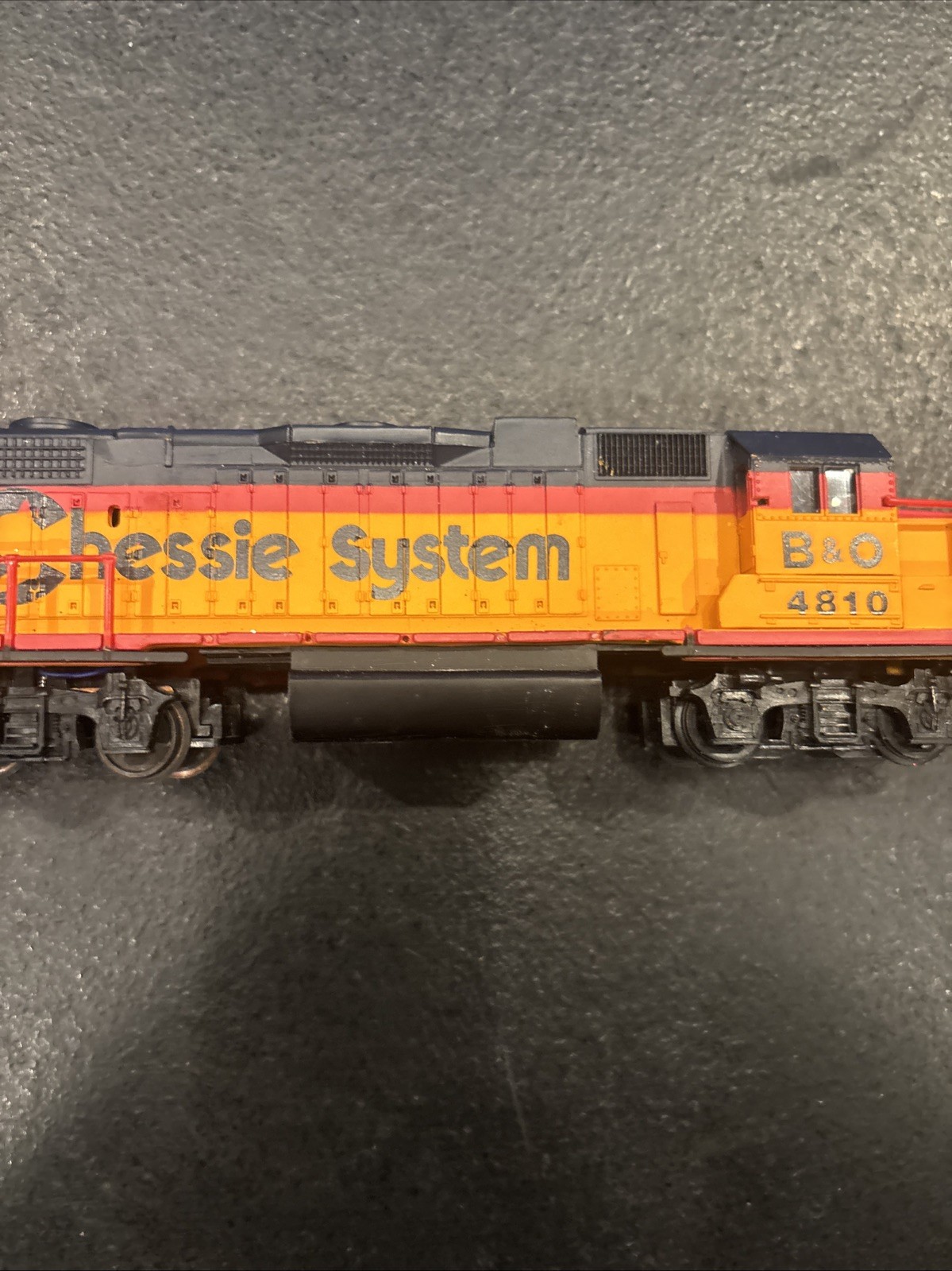 HO Scale Chessie System B&O EMD GP-38 powered locomotive #4810 Life-like