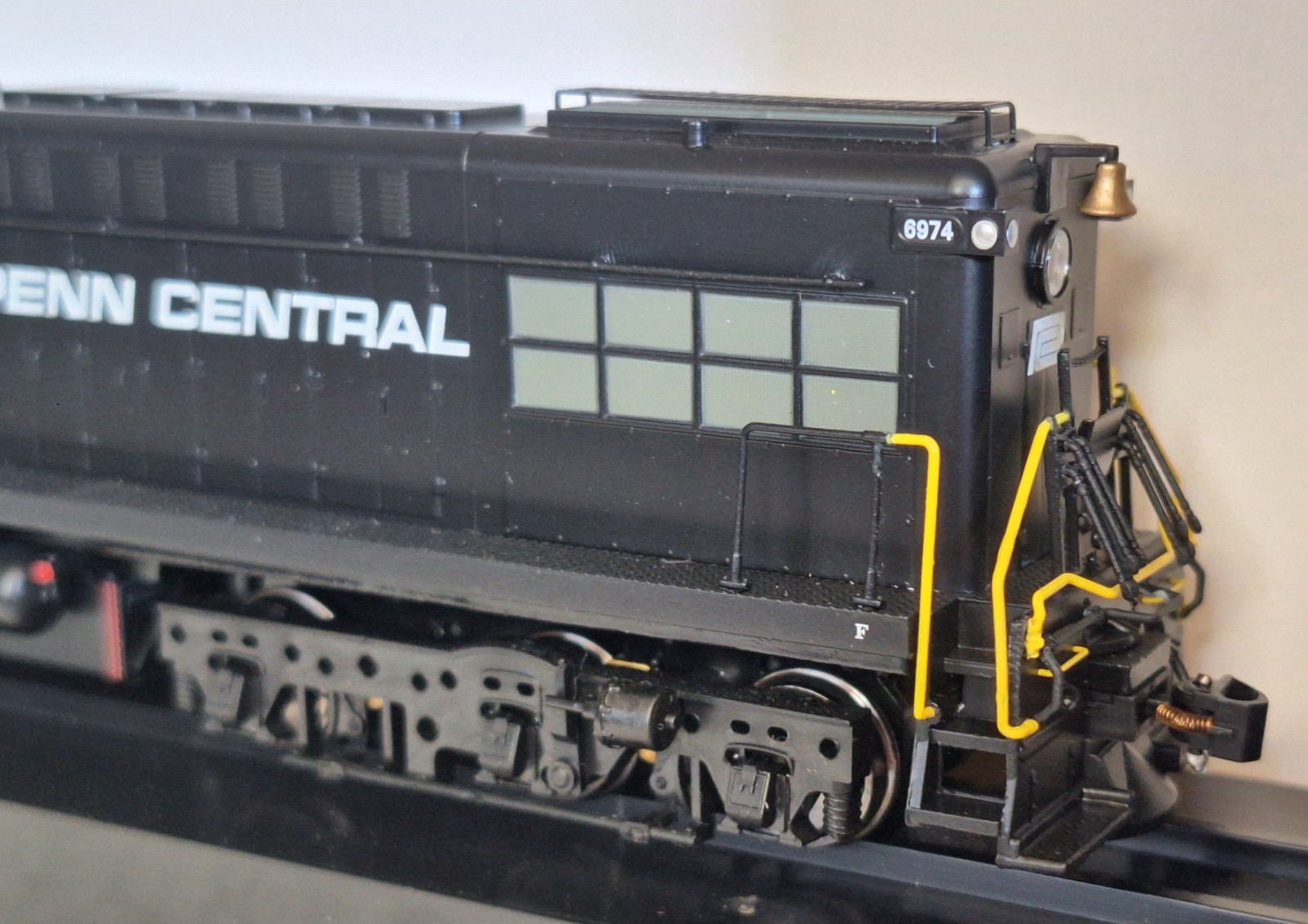 Bowser Executive Line #25112 HO Baldwin AS-616 Penn Central #6974 /LokSound