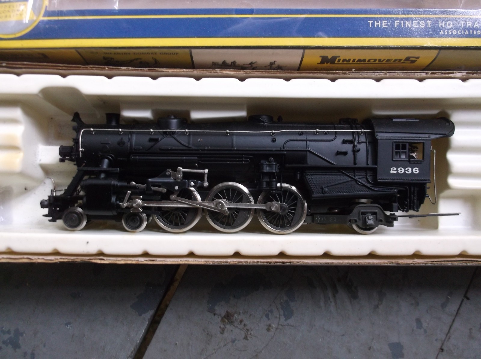 NIB AHM RIVAROSSI “HO” 4-6-2 ERIE HEAVY PACIFIC STEAM LOCO & TENDER