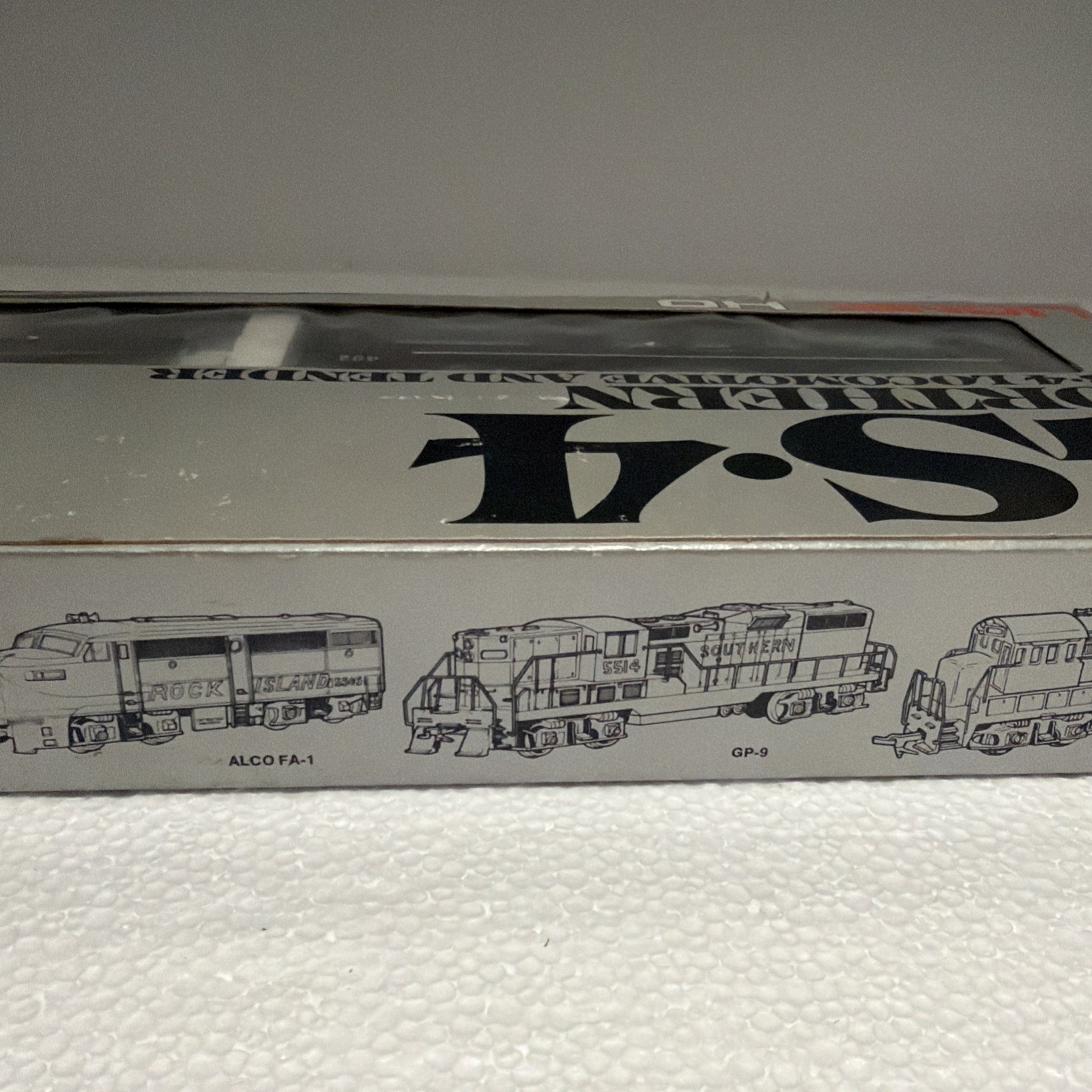 Lionel HO Scale GS-4 Western Pacific Locomotive & Tender 4-8-4