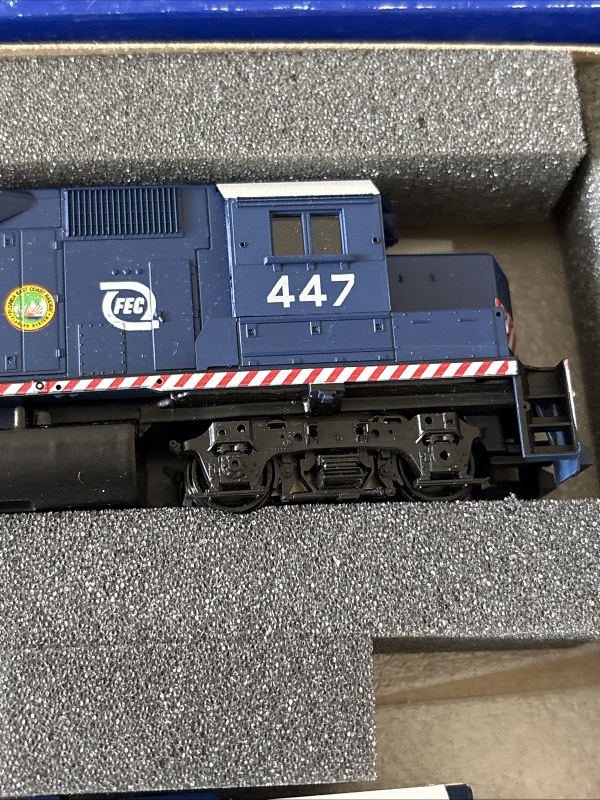 RARE 100th Anniversary Athearn SE HO Florida East Coast GP40-2 Powered & Dummy