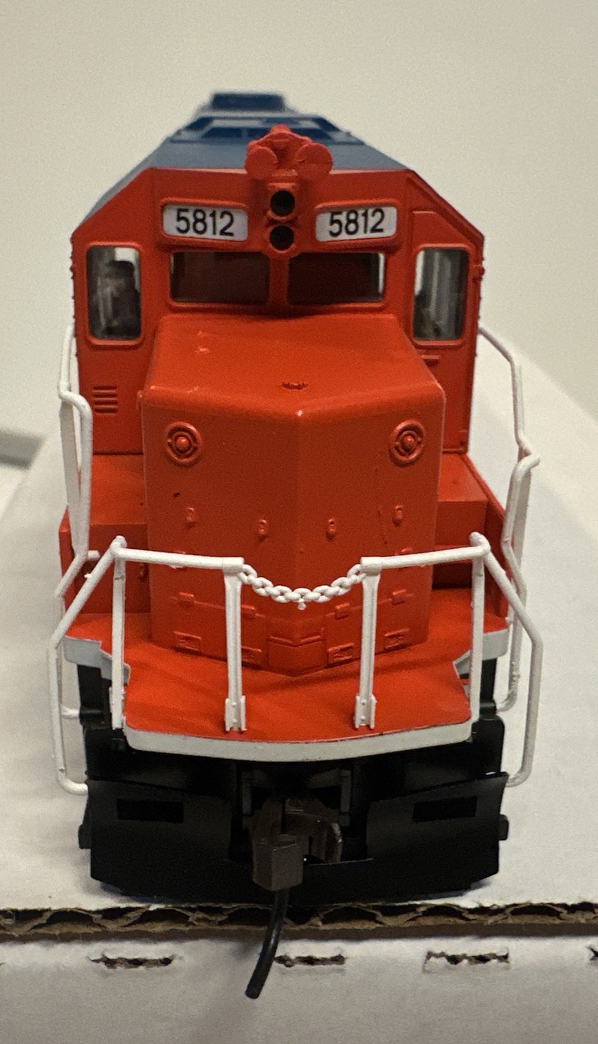Atlas HO Scale GT Grand Trunk Western GP38-2 Diesel Locomotive Engine #5812
