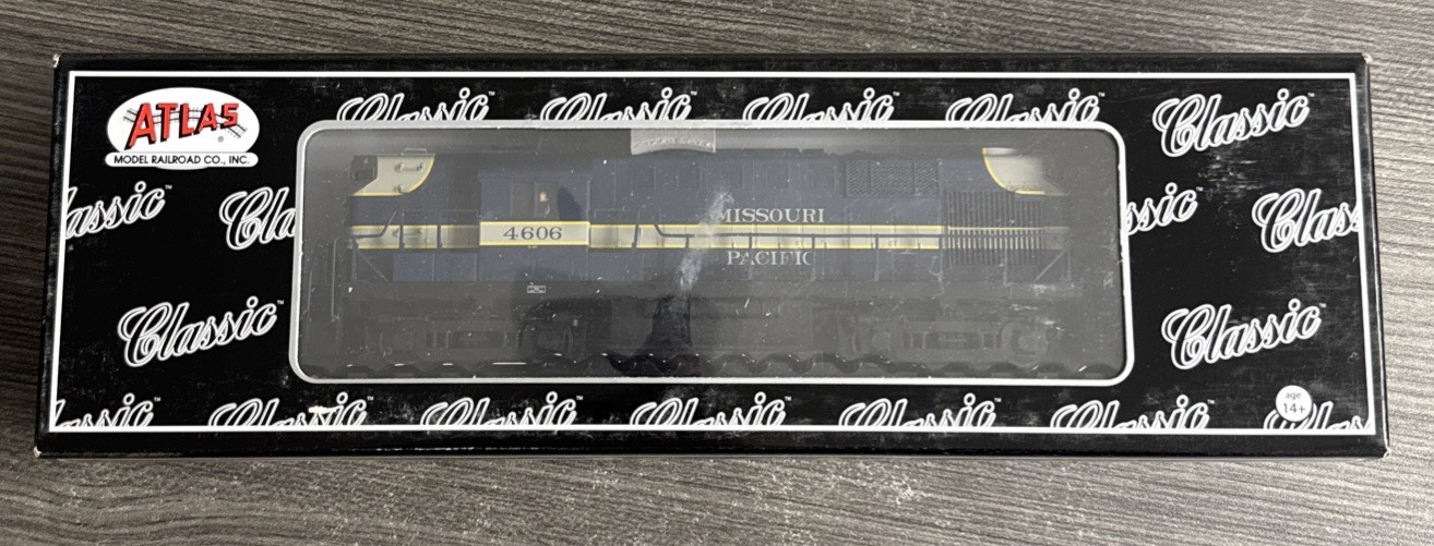 Atlas Classic Silver HO #10002884 RS-11 Locomotive Missouri Pacific #4606 – NIB!