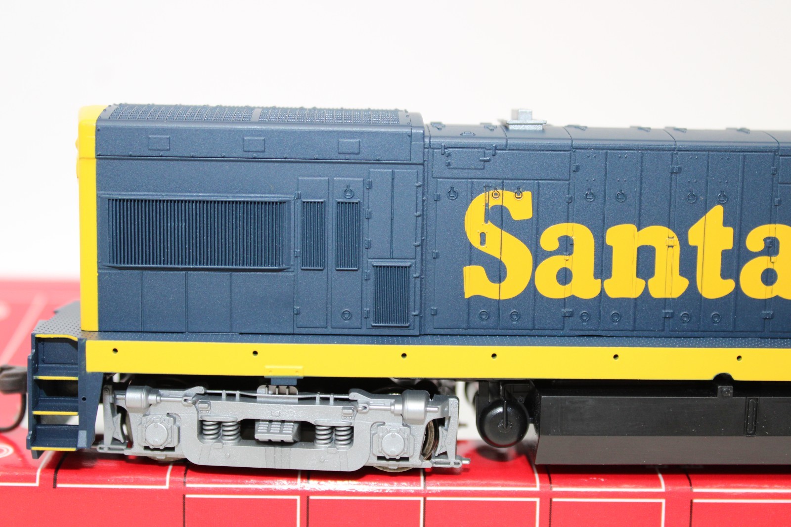 Atlas HO Scale ATSF Santa Fe GE U23B Diesel Locomotive #6319 NIB 8693 DCC Ready