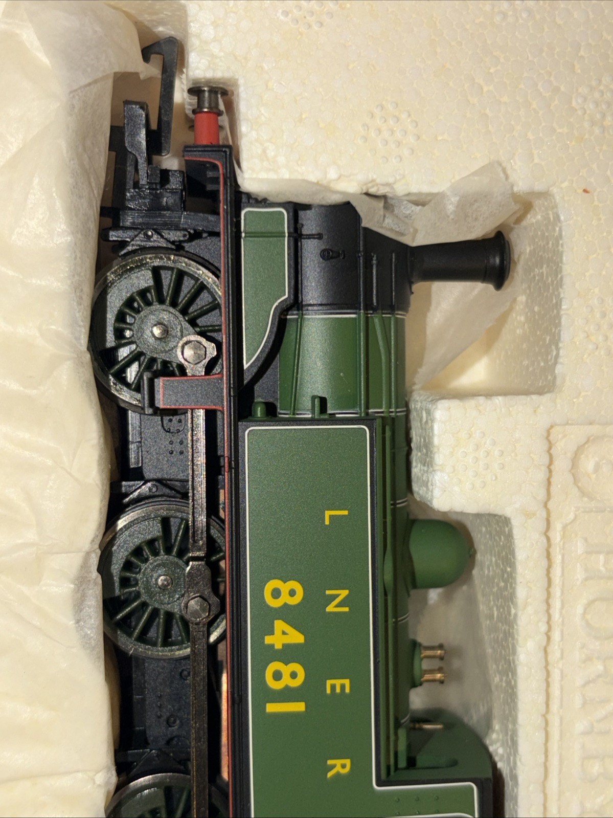 Working Hornby R2164A OO Gauge LNER Green Class D/J83 8481 Loco