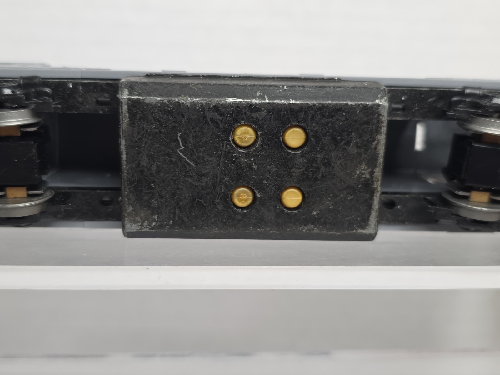 Stewart HO Scale 7000 Undecorated GE U25B Diesel Loco NOS Needs Motor Mounts (C)