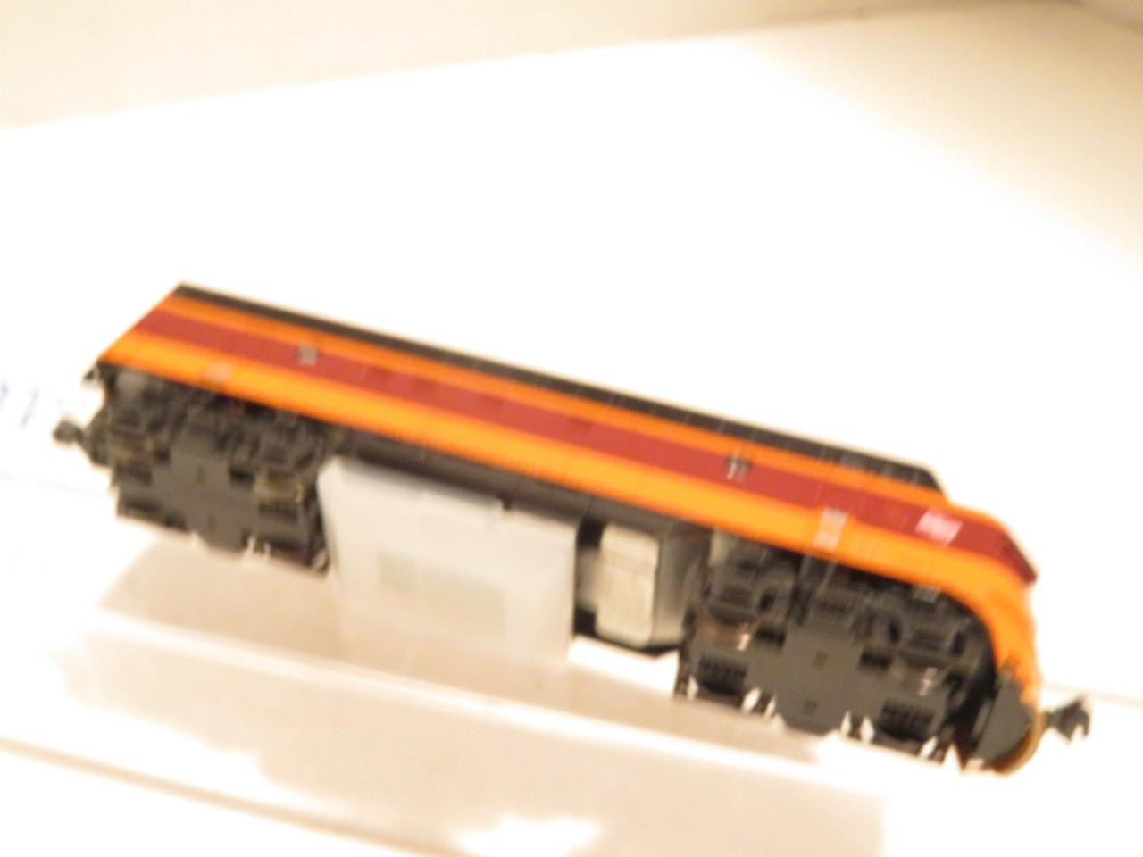 KATO N SCALE- MILWAUKEE ROAD 176-2302 EMD FP7A DIESEL- NEW- H1W