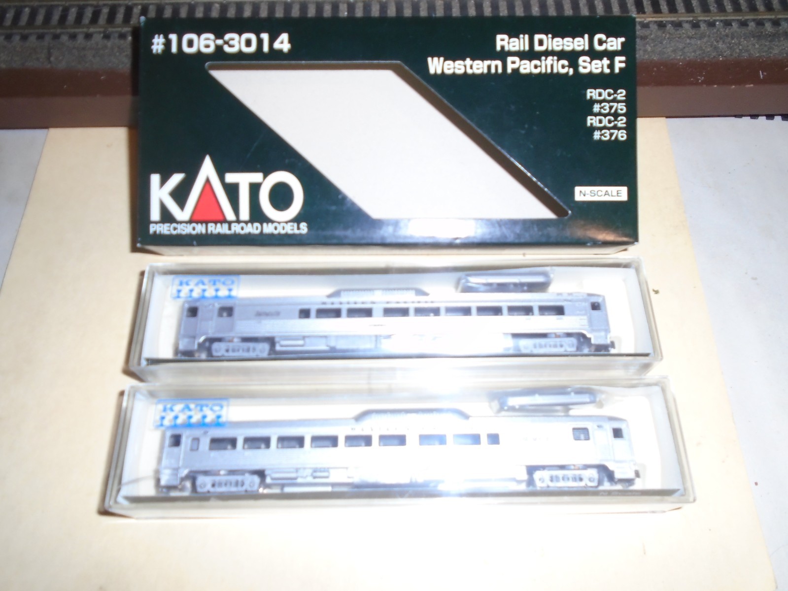 KATO #106-3014 RAIL DIESEL CAR SET F WESTERN PACIFIC RDC-2 #375 & RDC -2 #376 N