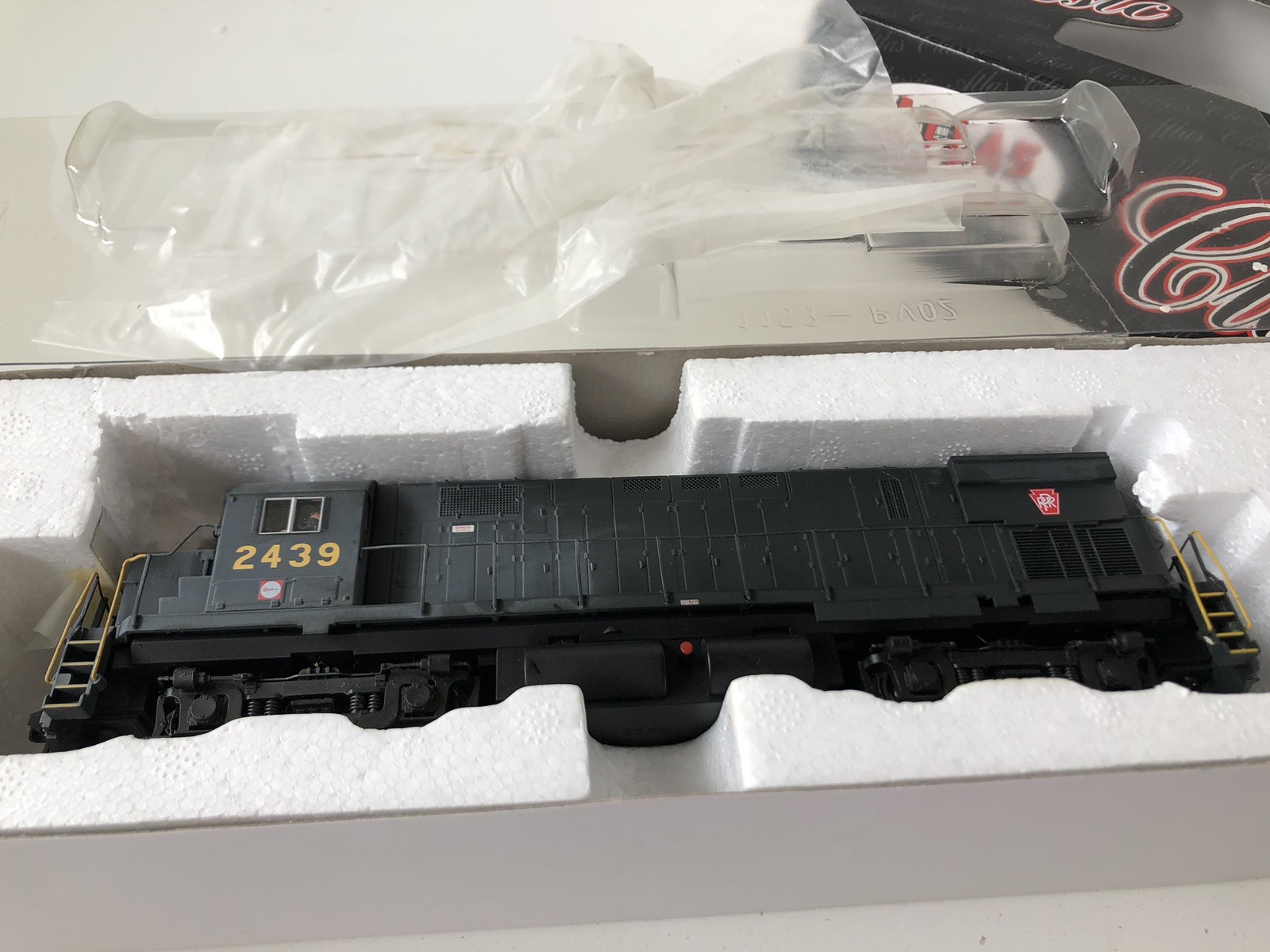 Atlas Classic HO C425 Phase 2 Locomotive Pennsylvania Road #2439 NIB