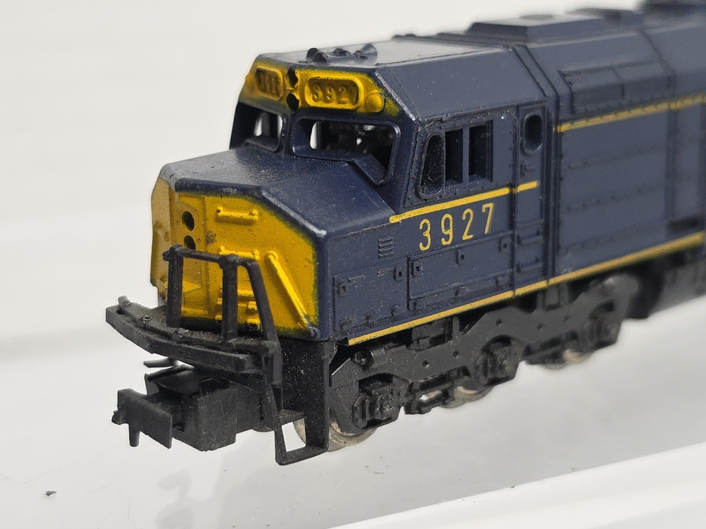 N Scale Lima Santa Fe ATSF 3927 SD-75 Diesel Locomotive Runs Read Description (A