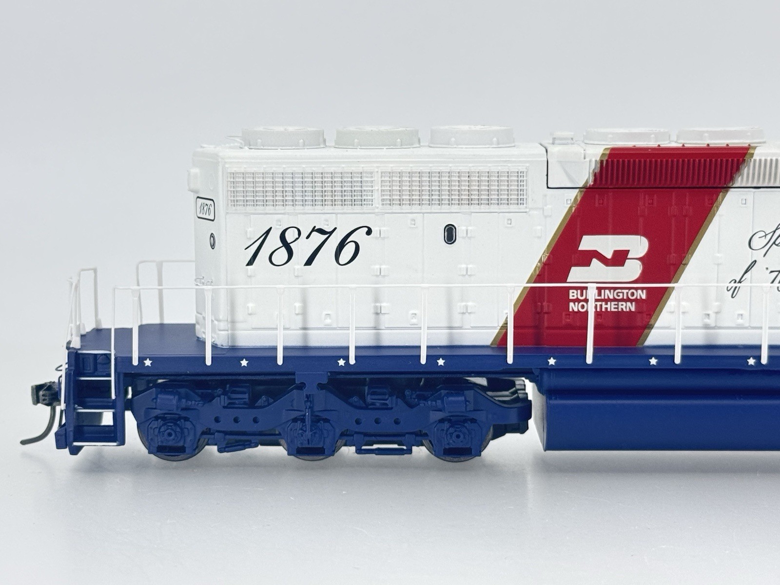 HO Athearn 98270 Burlington Northern Bicentennial SD40-2 Locomotive BN #1876