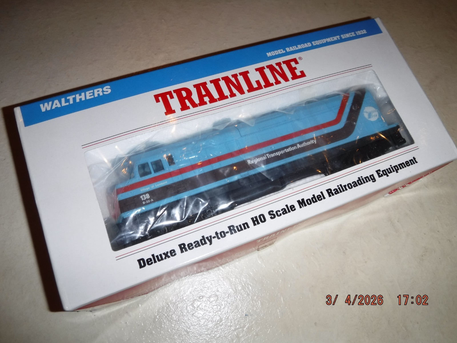 TRAINLINE HO EMD F40Ph CHICAGO RTA VILLAGE OF LOMBARD LOCOMOTIVE #138 – NOS-NEW!