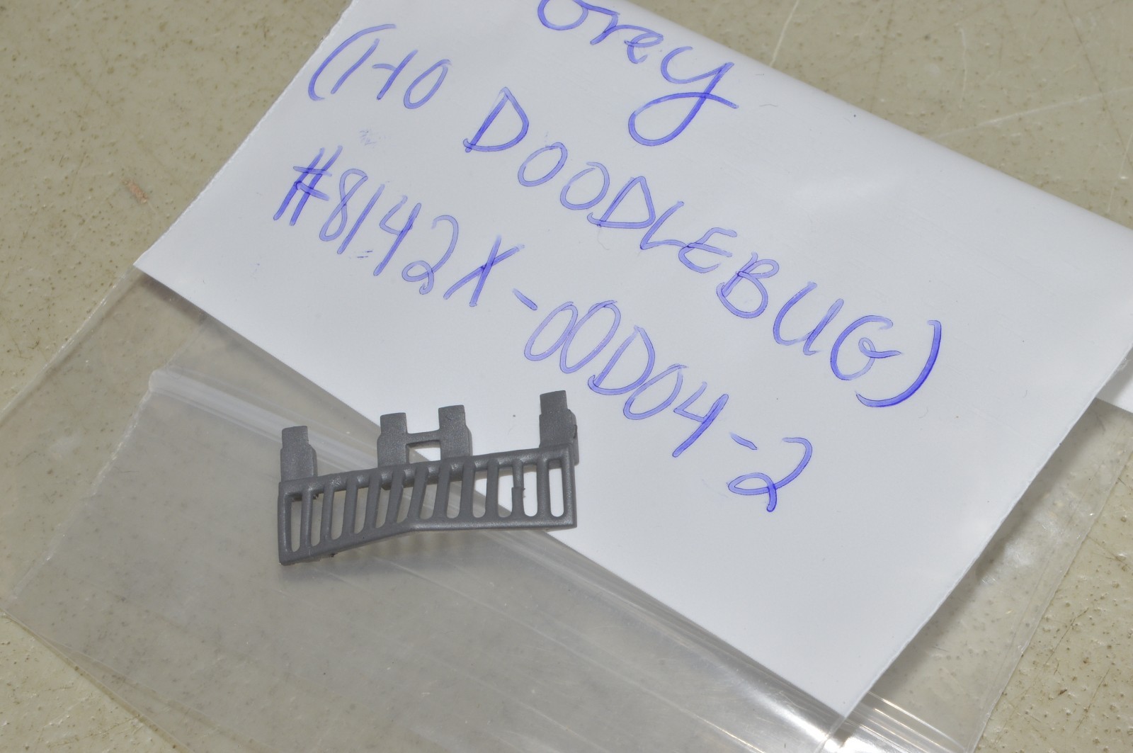HO scale locomotive PARTS plastic Bachmann Doodlebug plow pilot cowcatcher GRAY