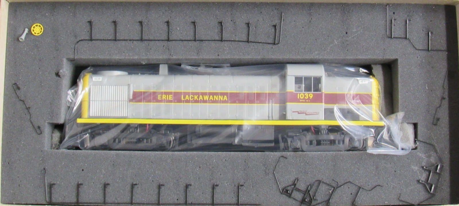 Weaver/P&D Hobby Shop 4054 Erie Lackawanna RS-3 Diesel Engine #1039 O-Gauge *