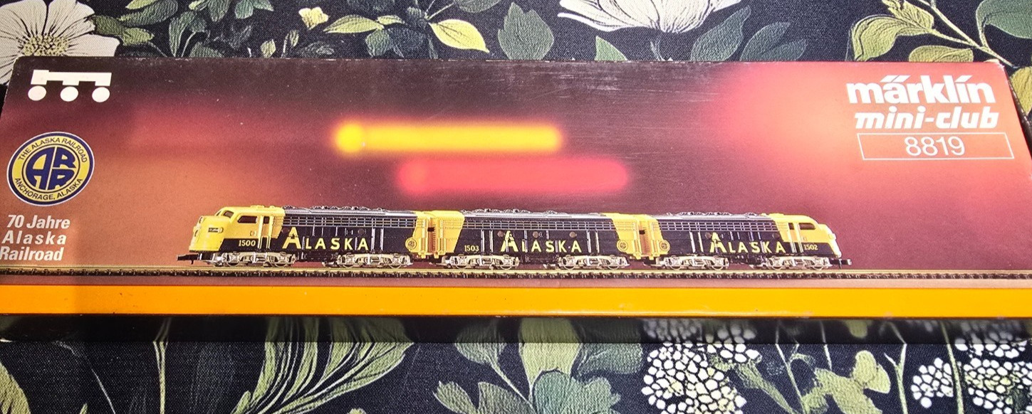 Marklin Mini-Club #8819 F7 A/B/A Engine set Alaska Z Scale, LN/Box/Instr.
