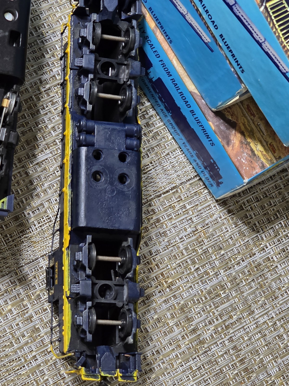 Athearn HO Scale Locomotive Lot(3)Chessie System & C&O + 5Vintage BlueBoxesEmpty
