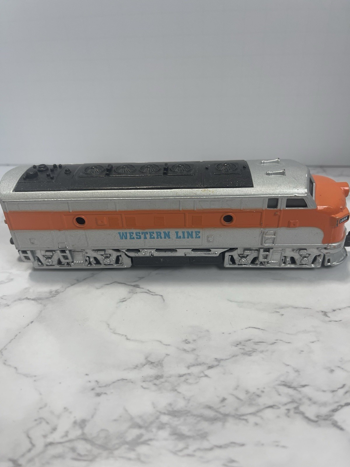 Western Line Diesel Train Locomotive Orange Silver F-Unit Engine