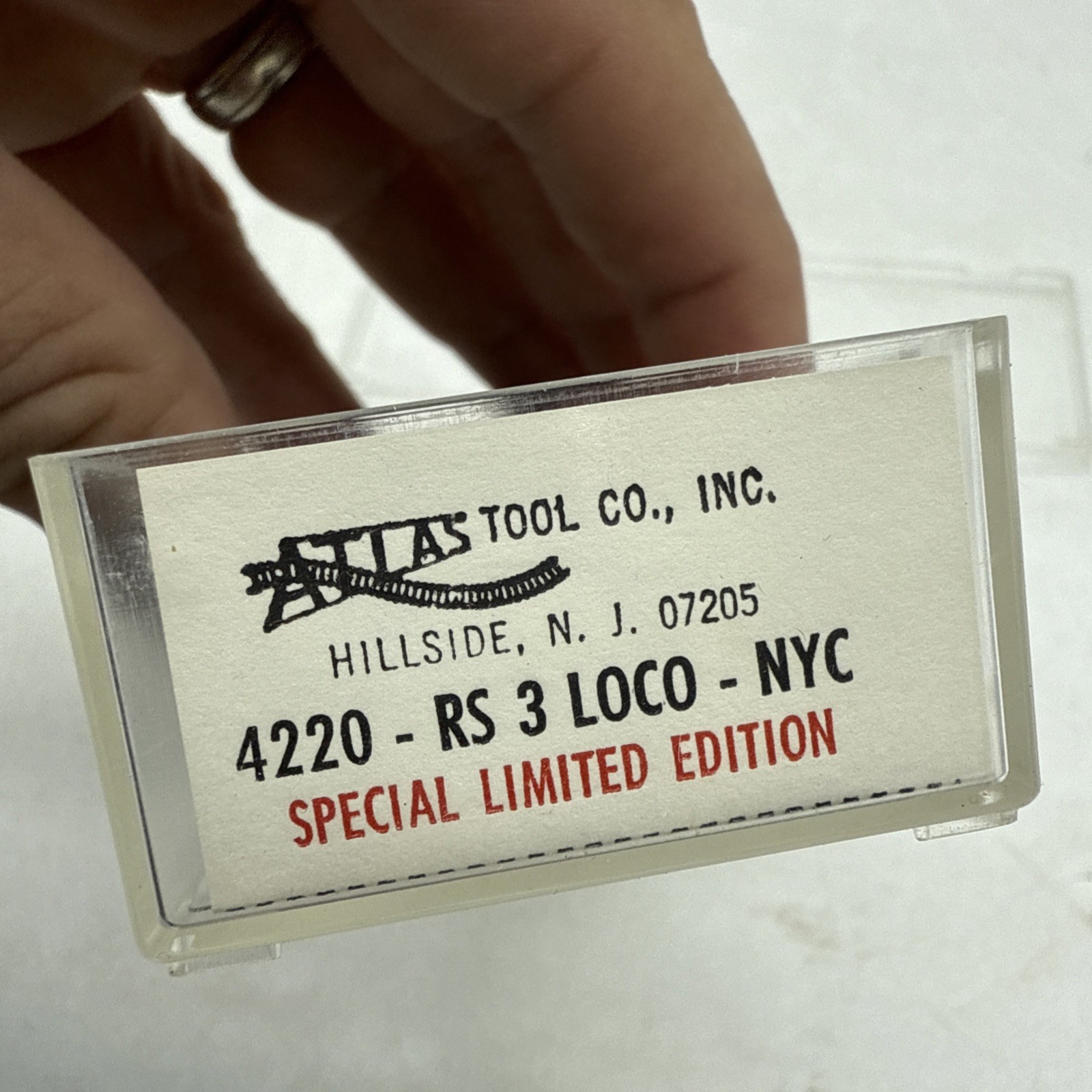 Atlas Classic N Scale Loco #4220 RS-3 New York Central #8323 Tested Limited Ed