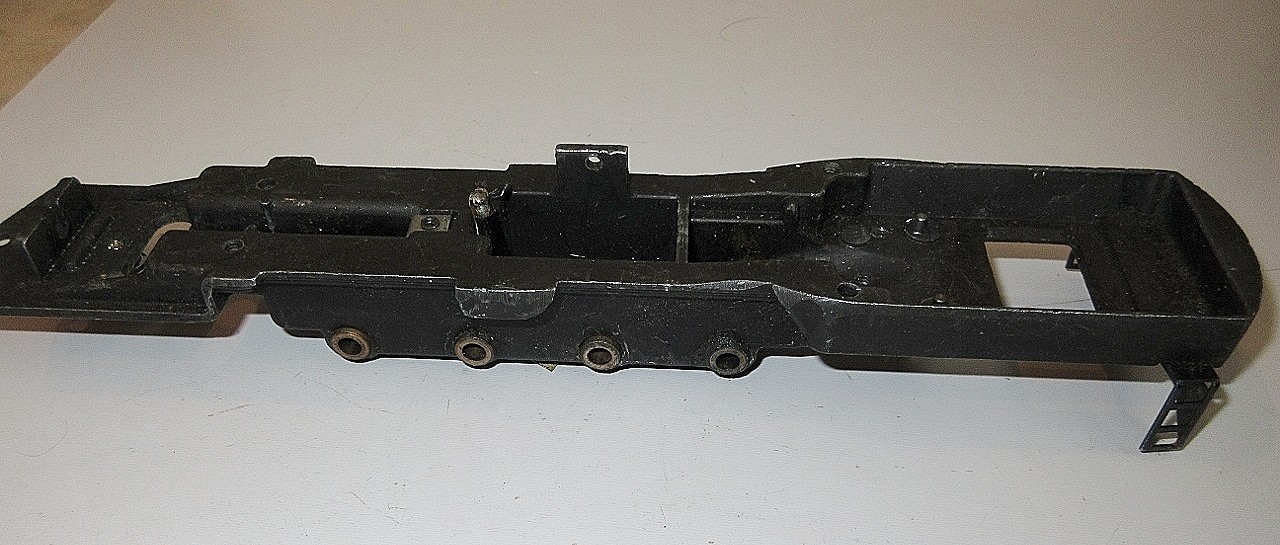LIONEL #671/#2020 1947-49 MODELS FRAME W/BUSHINGS