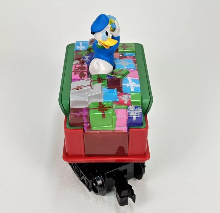 Lionel Ready to Play Disney Mickey Mouse Express Donald Duck Tender Car