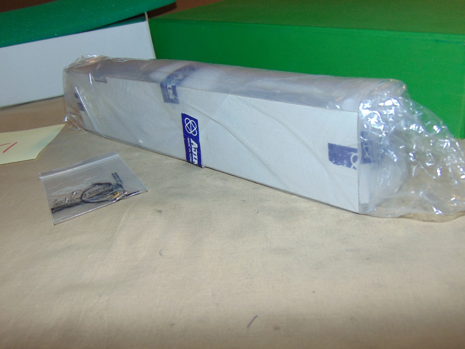 OVERLAND MODELS HO BRASS 5154 UNDECORATED DASH 8-40CW BRAND NEW IN WRAP #51