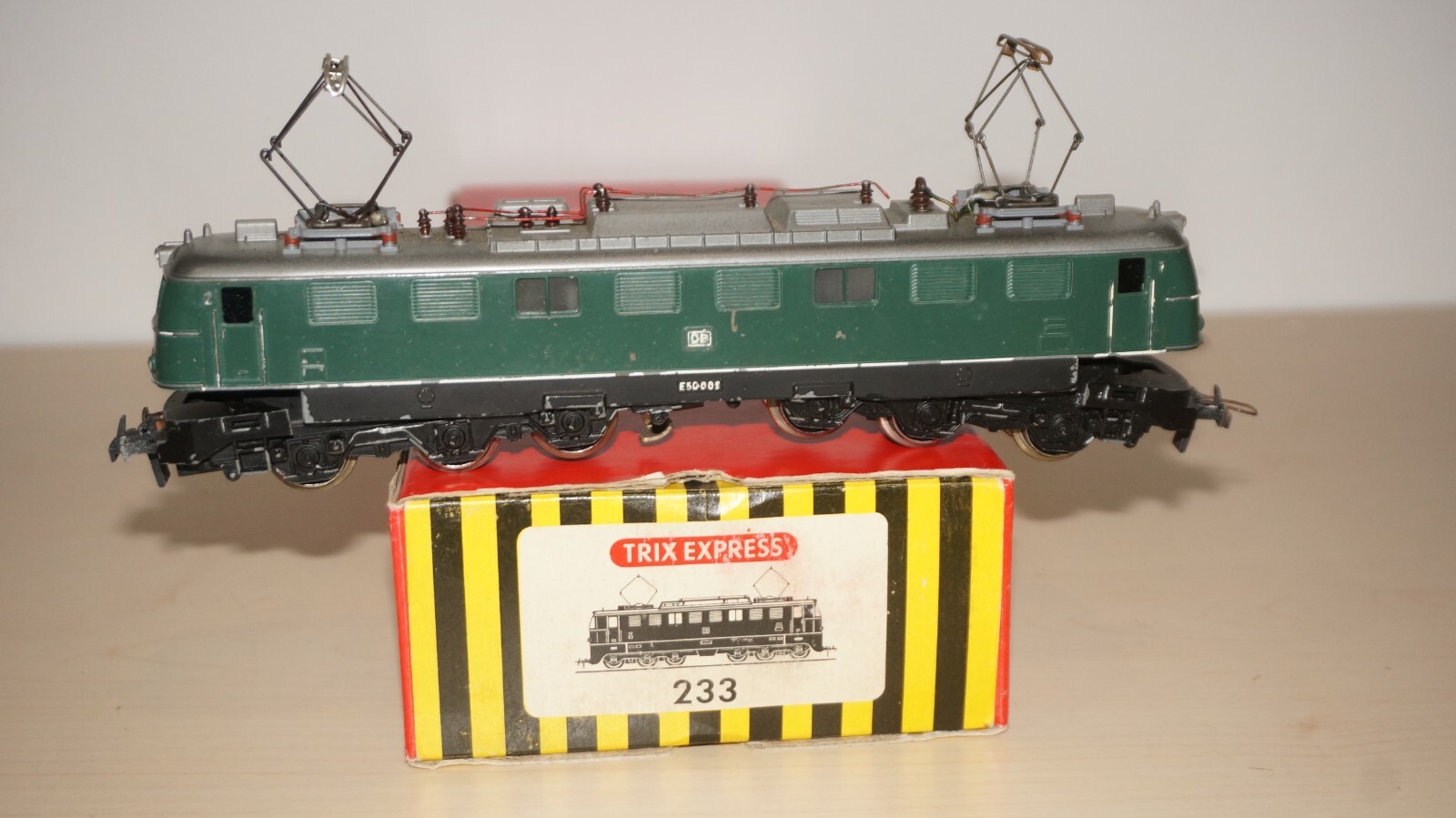 Rf37] Trix Express H0 233 – E 50 (Single-Engine) DB 50 009, Green, OVP