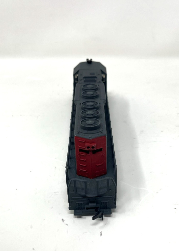 AHM SD-40 w/ Fly Wheel 5030-06 S.P. Southern Pacific 8444 HO Train Locomotive