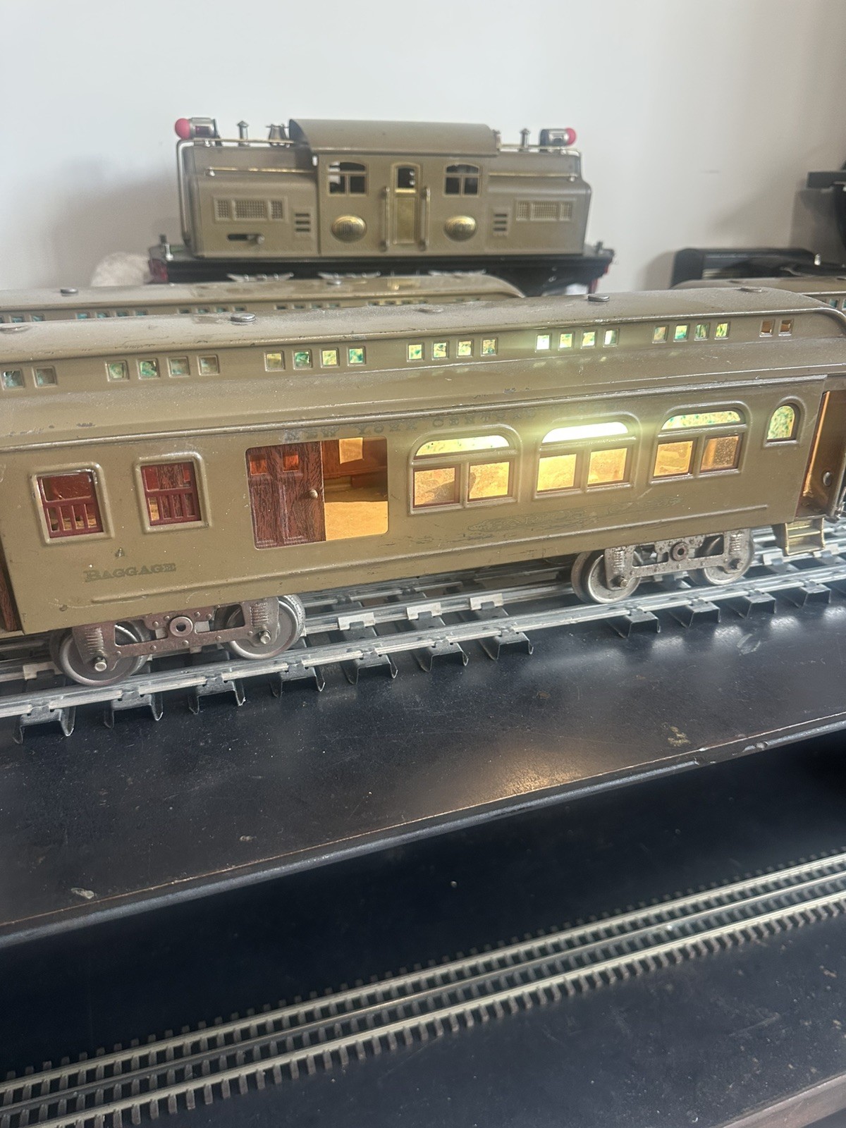 Lionel 402, 418, 419, 490 Passenger Set Standard Gauge, Runs and Lights Work!