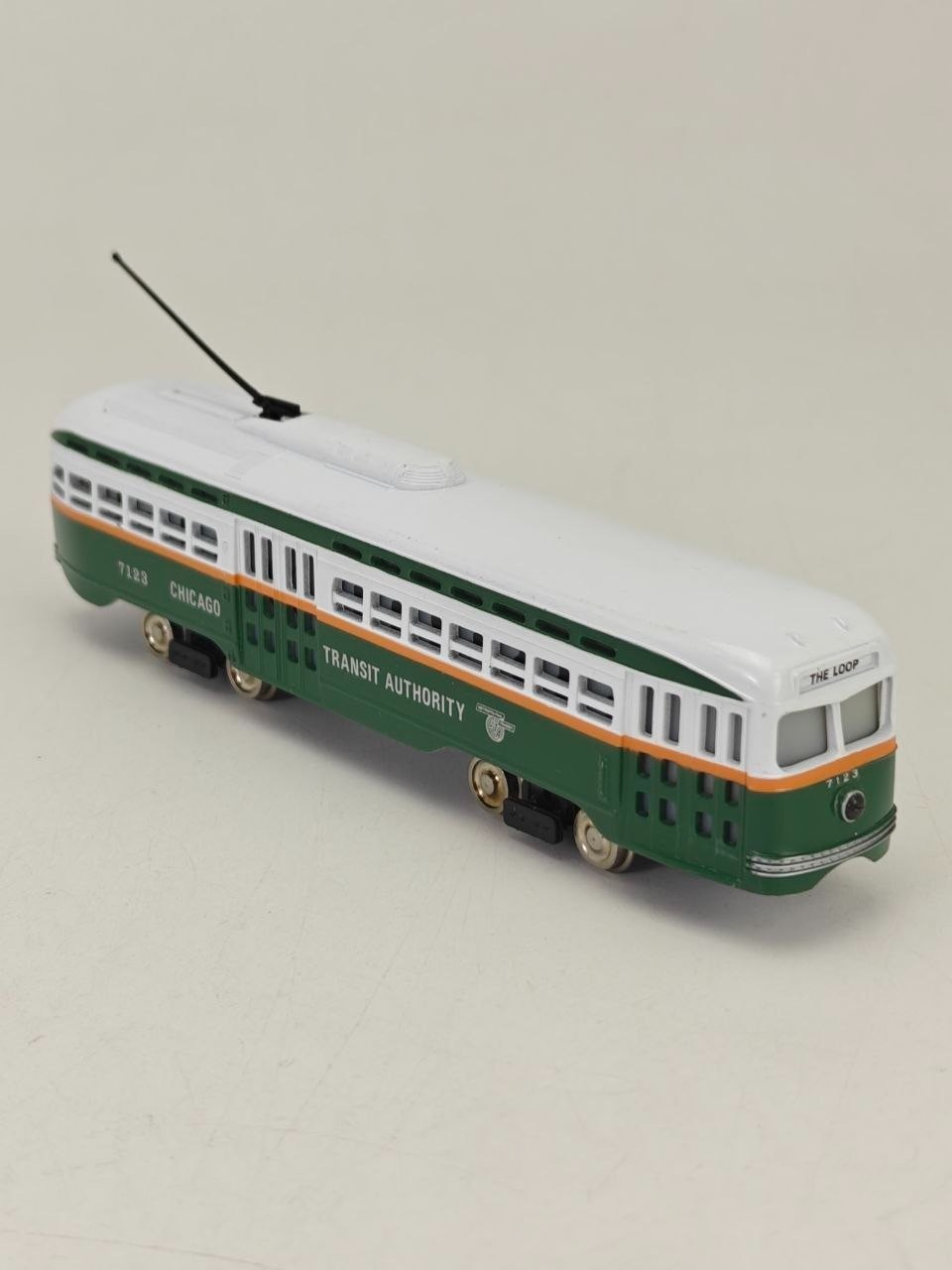 Bachmann Streamline PCC Trolley 7123 CTA HO Scale Box Tested READ