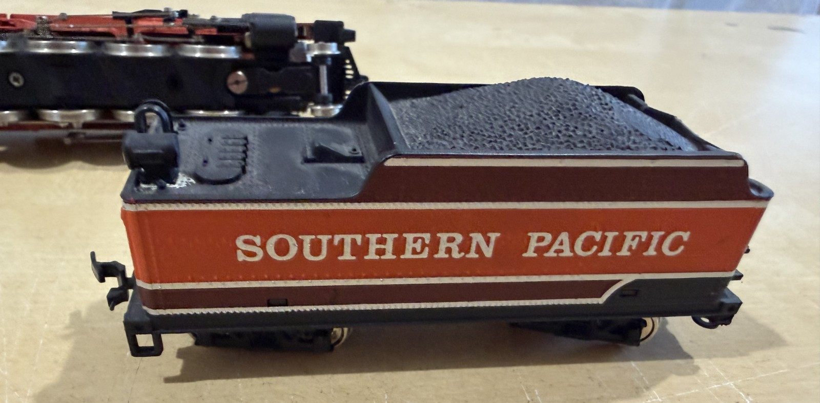 IHC HO Scale Southern Pacific 2-8-2 Mikado Locomotive & Tender #6789 Daylight