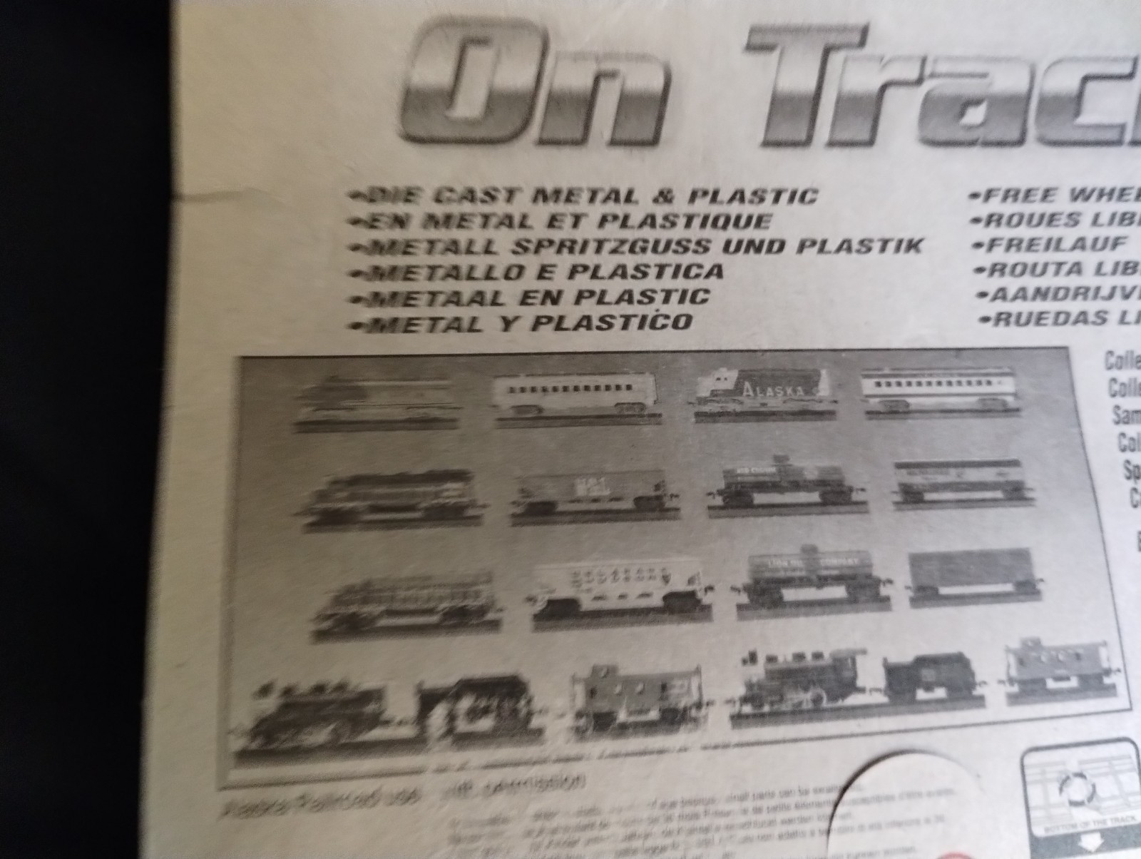 Maisto On Track Die-Cast Train with Track Burlington Northern Engine Lot Of 7