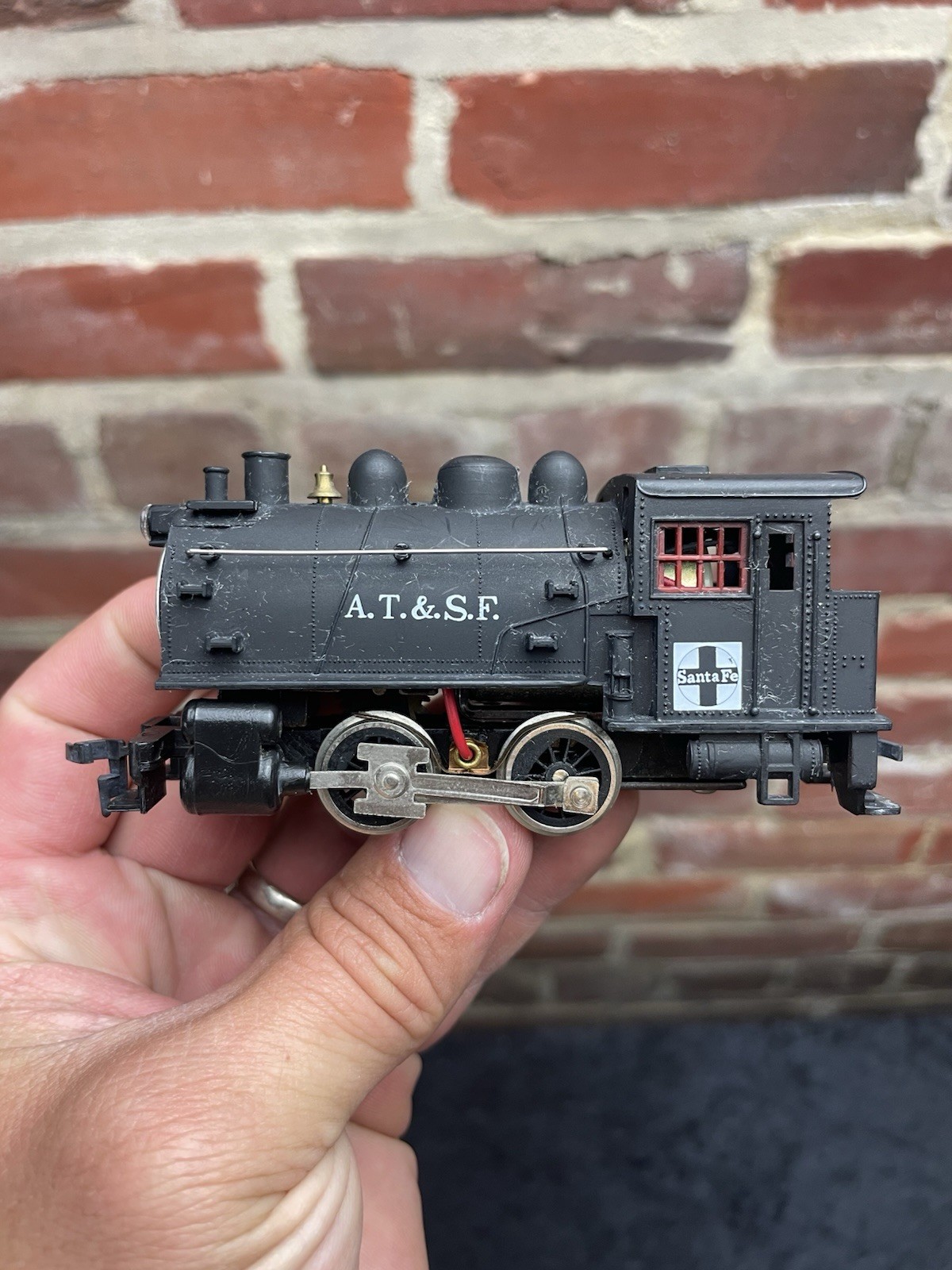Vintage Life-Like HO Scale DOCKSIDE Santa Fe LOCOMOTIVE #8302 HO TRAIN A.T.&S.F