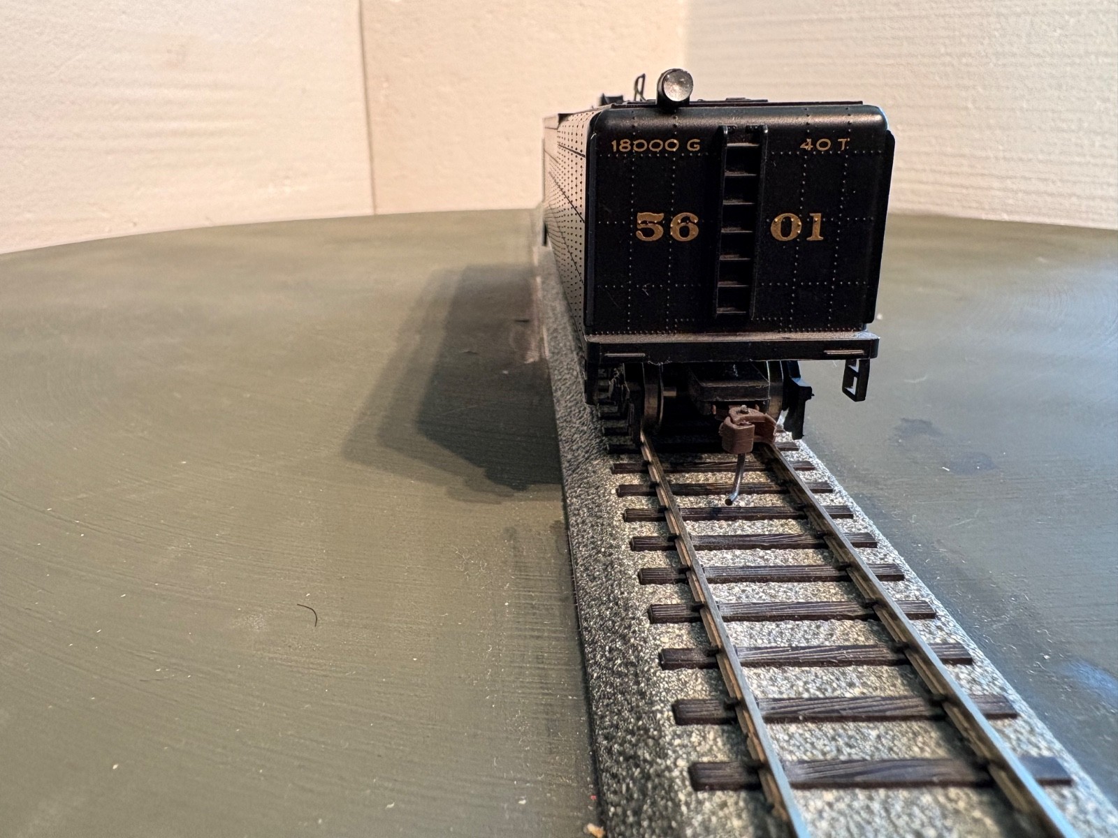 Rare & Unique HO Bachmann Burlington Route 8 Axle Tender # 5601 (26-747)
