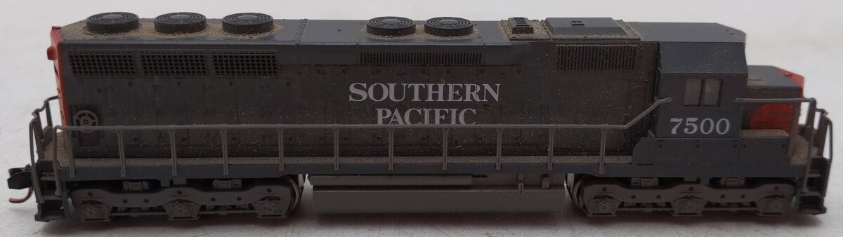Kato 176-319 N Scale Southern Pacific SD45 Diesel Locomotive #7500/Box