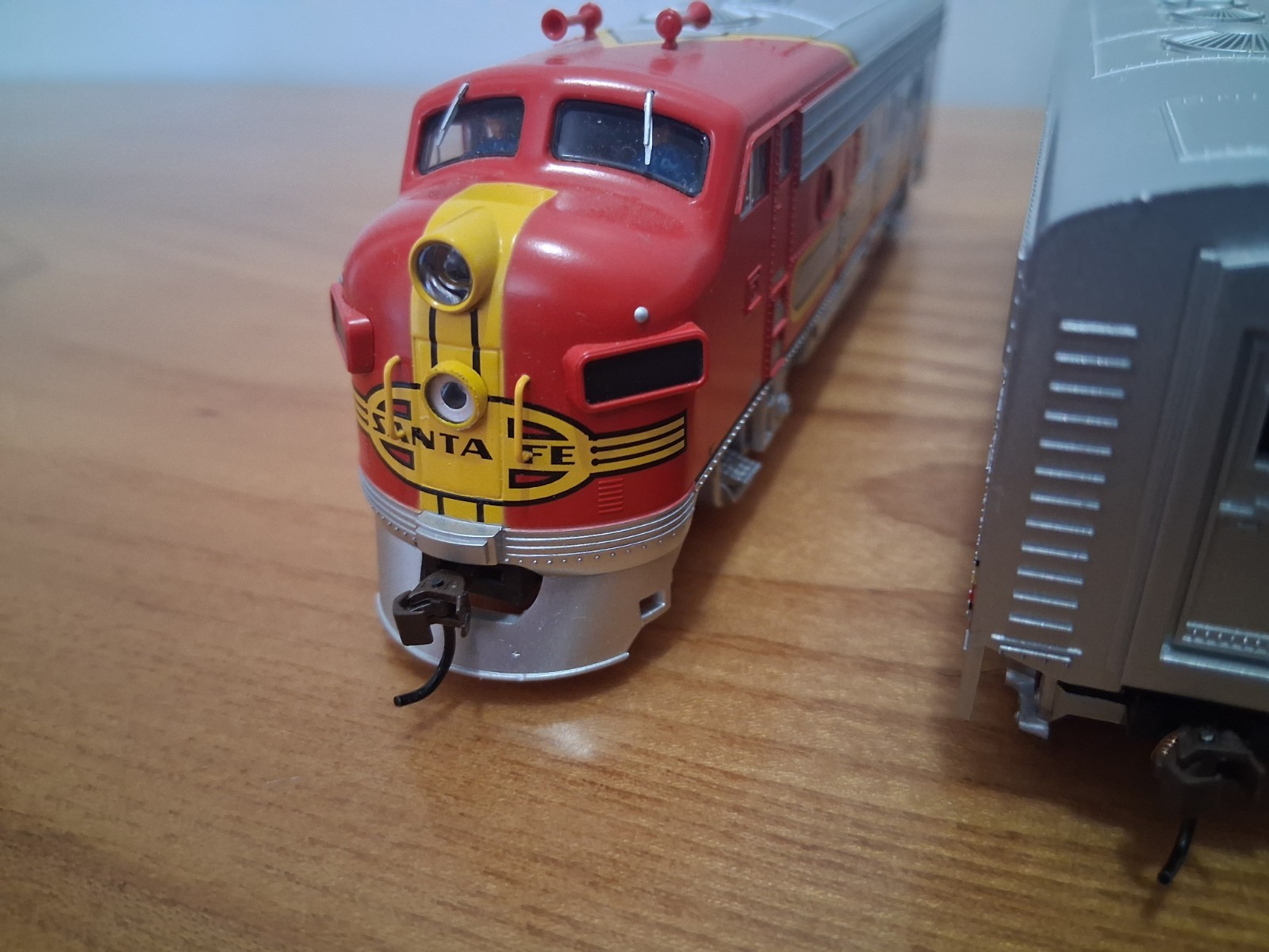 Bachmann HO 64301 & 64401 F7 A&B Units Santa Fe Locomotives DCC Equipped Used.