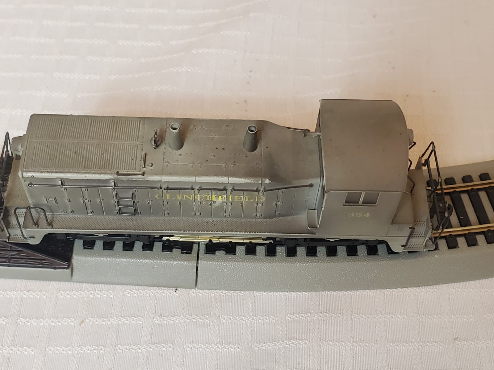 Clinchfield HO Scale SW7 Switcher, Brand Unknown, Runs Great