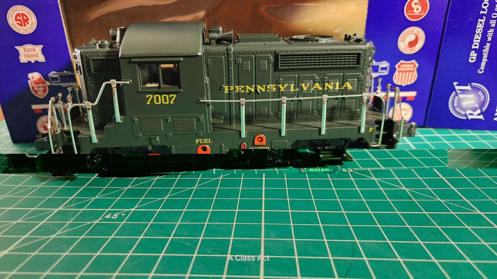 American Railroad Legends RMT-4155 Pennsylvania RR Diesel O Locomotive NEW M54